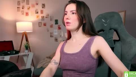 Snapshot of yourfrenchteacher chatting on 10.22.25 Chloe online show from 10.22.25