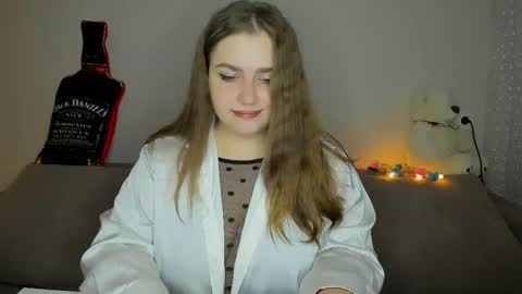 Snapshot of yourgem__ chatting on 12.19.24 yourgem__ online show from 12.19.24