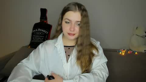 Snapshot of yourgem__ chatting on 01.06.25 yourgem__ online show from 01.06.25