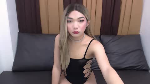 Snapshot of yourgirlzachary chatting on 02.22.25 Goddess Yoshi online show from 02.22.25