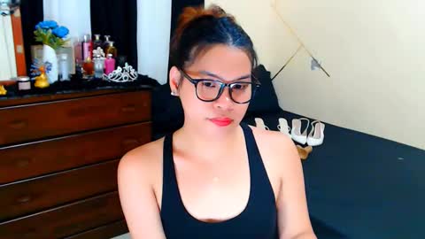 Snapshot of yourgoddesscruella chatting on 03.14.26 yourgoddesscruella online show from 03.14.26