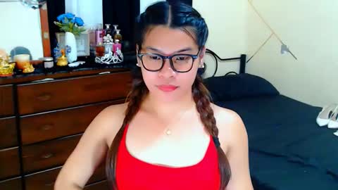 Snapshot of yourgoddesscruella chatting on 03.19.26 yourgoddesscruella online show from 03.19.26