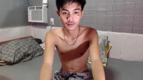 Snapshot of yourguy_josh23 chatting on 04.15.26 Josh online show from 04.15.26