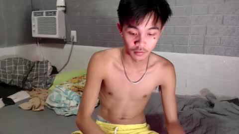 Snapshot of yourguy_josh23 chatting on 04.16.26 Josh online show from 04.16.26