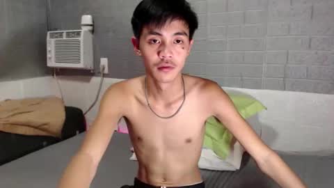 Snapshot of yourguy_josh23 chatting on 04.19.26 Josh online show from 04.19.26