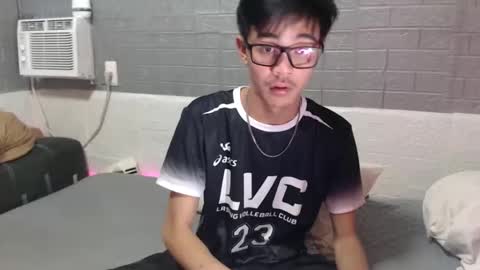 Snapshot of yourguy_josh23 chatting on 04.20.26 Josh online show from 04.20.26