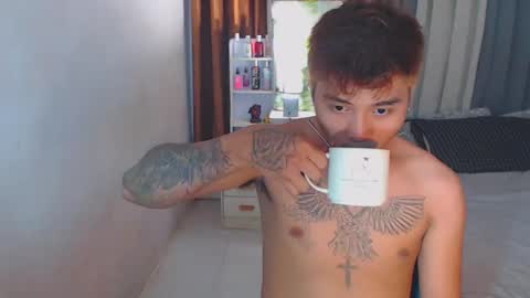 Snapshot of yourhandsome_hunk chatting on 12.05.24 Paul online show from 12.05.24