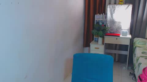 Snapshot of yourhandsome_hunk chatting on 02.14.25 Paul online show from 02.14.25
