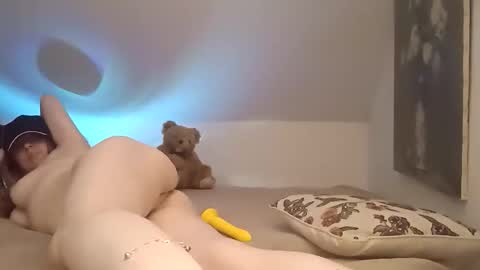 Snapshot of yourhollyhorne chatting on 09.30.25 HollyHorne online show from 09.30.25