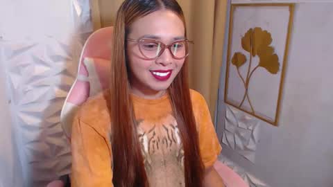 Snapshot of yourhornywife069 chatting on 11.10.25 ANASTASIA STEELE online show from 11.10.25