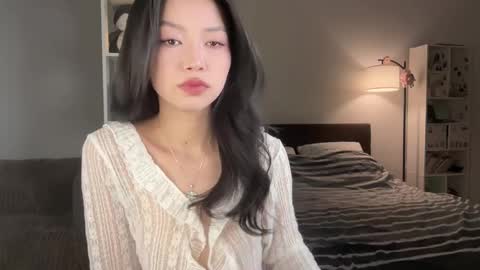 yourlittlesunrise_ online show from 04.05.26