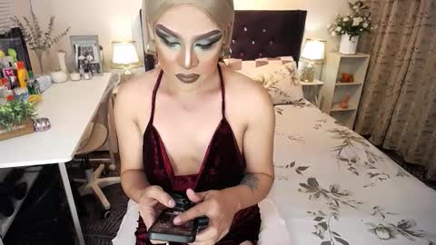 --               online show from 12.14.25