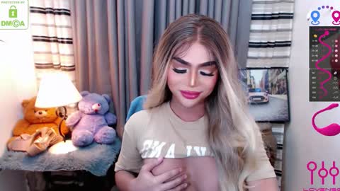 Snapshot of yourloveable chatting on 11.28.25 CHARLOTTE online show from 11.28.25