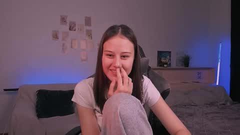 Nikol online show from 10.16.25
