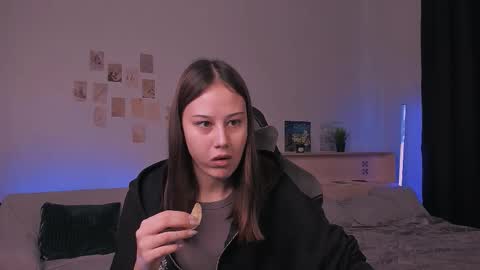 Nikol online show from 10.20.25