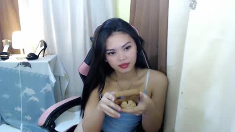 your lovely Dina online show from 02.20.25