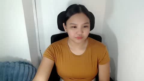 Snapshot of yournaughty_leigh chatting on 06.28.26 yournaughty_leigh online show from 06.28.26