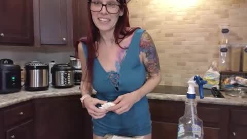 Yournaughtysuccubus online show from 01.04.25