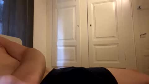 Snapshot of yourphil20 chatting on 09.15.25 Yours online show from 09.15.25