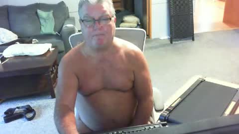 Snapshot of yourpoppi55 chatting on 07.08.26 yourpoppi55 online show from 07.08.26