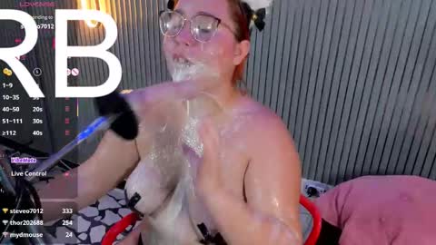 Snapshot of yourpretty_chloe chatting on 03.02.26 CHLOE online show from 03.02.26