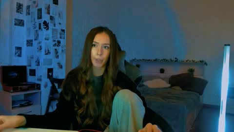 Snapshot of yourrdanceteacher chatting on 10.22.25 Eva online show from 10.22.25