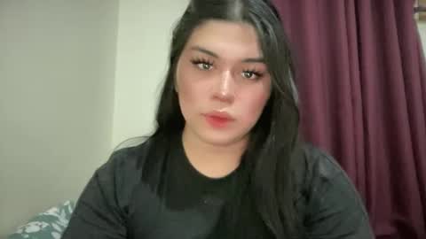 Snapshot of yoursexytowngirl chatting on 04.22.26 LALA online show from 04.22.26