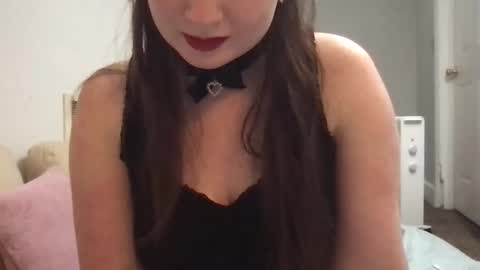 YoursTrulyBella online show from 01.13.26