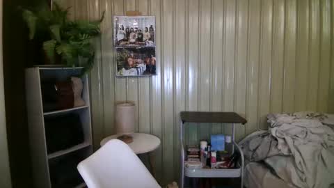 Snapshot of yoursubmissive_larah chatting on 05.11.26 yoursubmissive_larah online show from 05.11.26