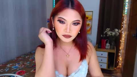 Snapshot of youungsextdeity chatting on 01.01.25 cathy online show from 01.01.25