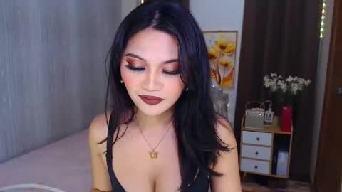 Snapshot of youungsextdeity chatting on 03.10.25 cathy online show from 03.10.25