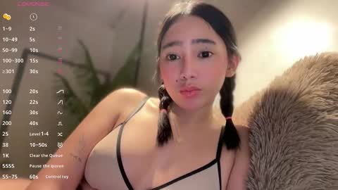 YowgineTheGreat online show from 10.24.25