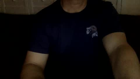 Snapshot of yque2 chatting on 09.21.25 yque online show from 09.21.25