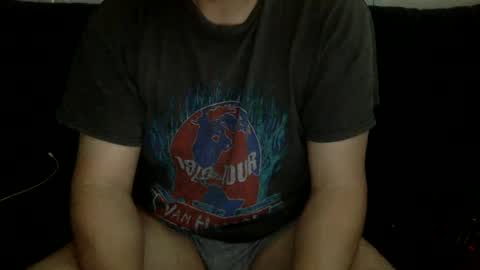 Snapshot of yque2 chatting on 10.05.25 yque online show from 10.05.25