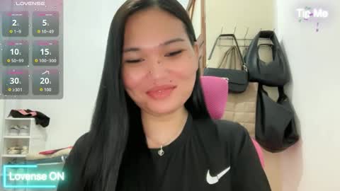 Snapshot of yrdrmgrl_jennie26 chatting on 03.17.26 yrdrmgrl_jennie26 online show from 03.17.26