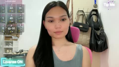 Snapshot of yrdrmgrl_jennie26 chatting on 04.22.26 yrdrmgrl_jennie26 online show from 04.22.26