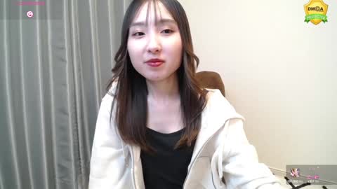 yui_x online show from 01.13.25