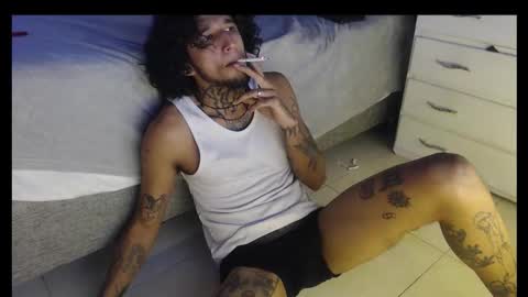 Snapshot of yuki_mil chatting on 11.08.25 yuki_mil online show from 11.08.25