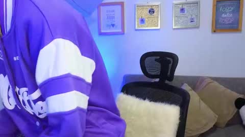 yulian_vasquez online show from 11.22.25