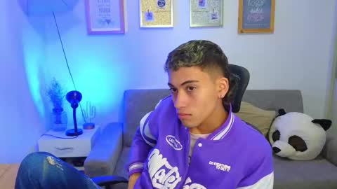 yulian_vasquez online show from 11.27.25