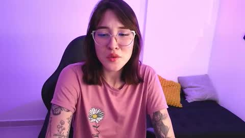 Yulienne online show from 11.20.25