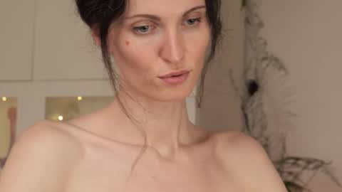 yulla dao online show from 02.14.25