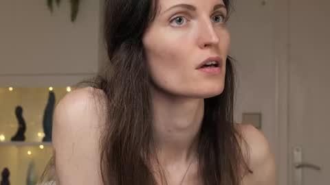 yulla dao online show from 02.23.25