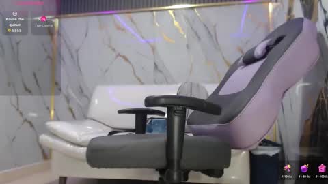 Snowflake online show from 12.21.25