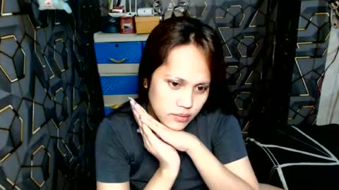 Snapshot of yumi_white chatting on 06.27.26 yumi online show from 06.27.26