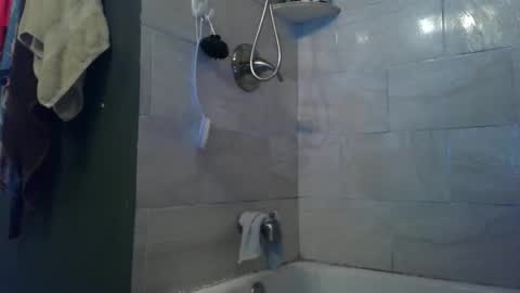 Snapshot of yumiepussyy chatting on 10.18.25 Payton kelly online show from 10.18.25