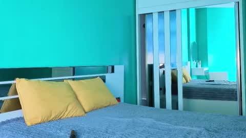 Snapshot of yumiiai chatting on 11.12.25 Yumi online show from 11.12.25