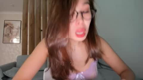 Yumi online show from 12.05.25