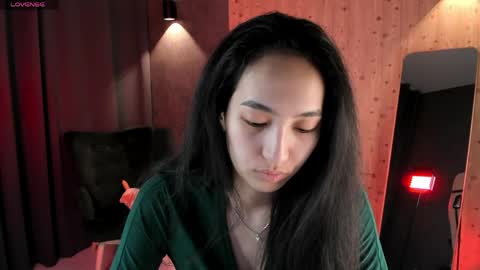 Snapshot of yummy_lamii chatting on 04.18.26 Cindey online show from 04.18.26