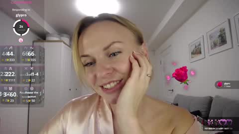 Snapshot of yummylilya chatting on 01.10.25 Lillya online show from 01.10.25